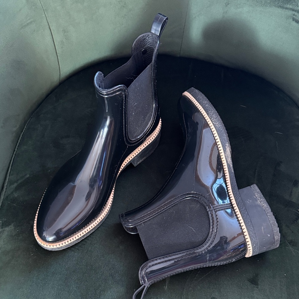 Black Patent Chelsea Boots - Women